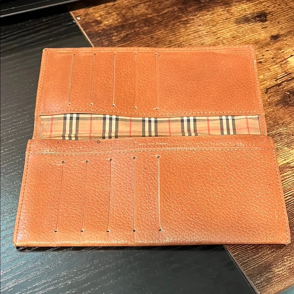 Burberry bifold leather